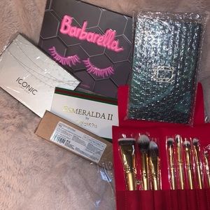 Makeup bundle